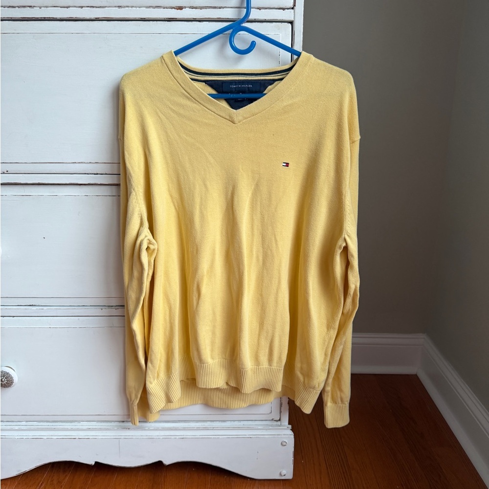 Tommy Hilfiger Men's V-Neck Sweater in Light Yellow, XL